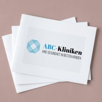Abstrakte Logos sind eher für Kliniken oder größere Praxisgemeinschaften mit mehreren Arbeitsgebieten geeignet.